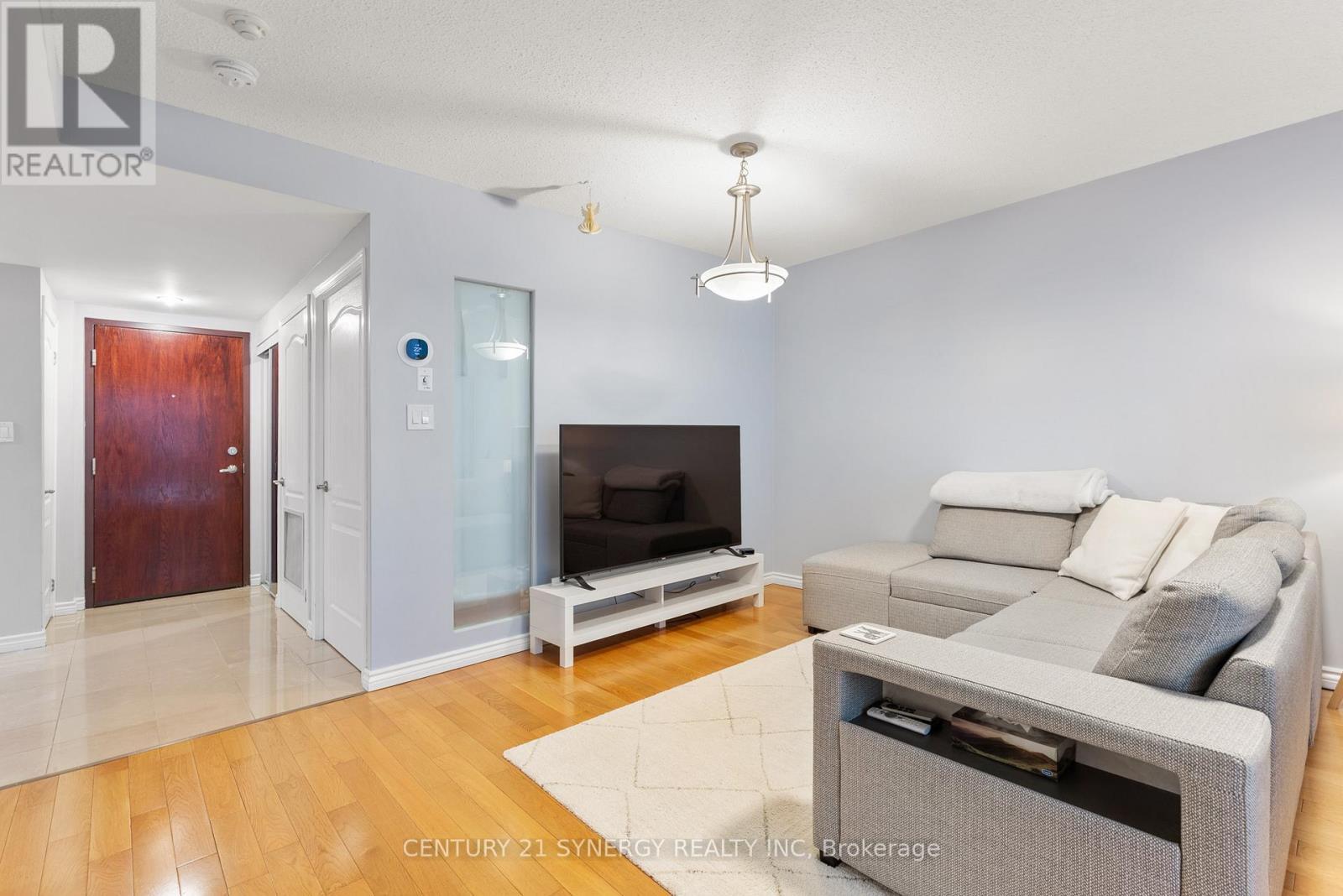 306 - 263 Wellington Street W, Toronto (Waterfront Communities), ON - Indoor Photo Showing Living Room