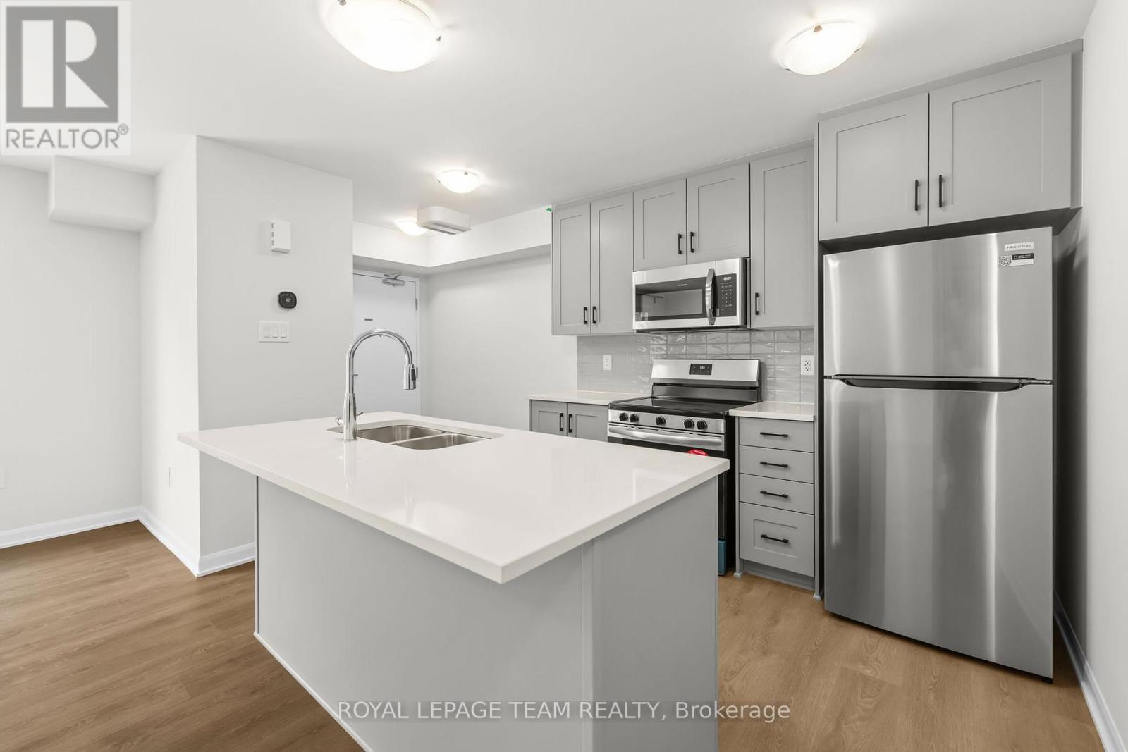 1108 Creekway Private, Ottawa, ON - Indoor Photo Showing Kitchen With Stainless Steel Kitchen With Double Sink