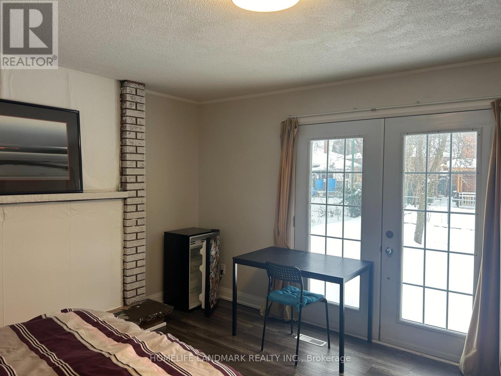 102 - 67 Abitibi Avenue, Toronto, ON - Indoor Photo Showing Other Room