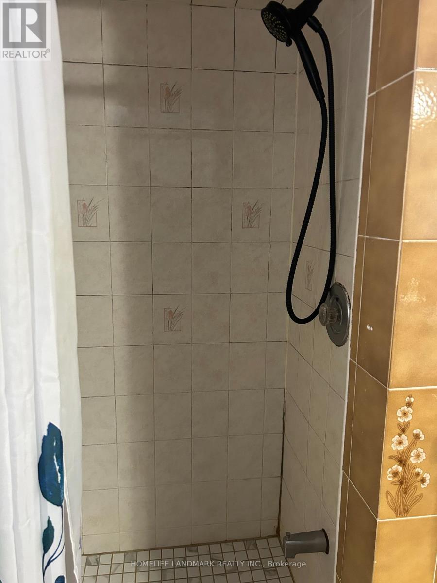 102 - 67 Abitibi Avenue, Toronto, ON - Indoor Photo Showing Bathroom