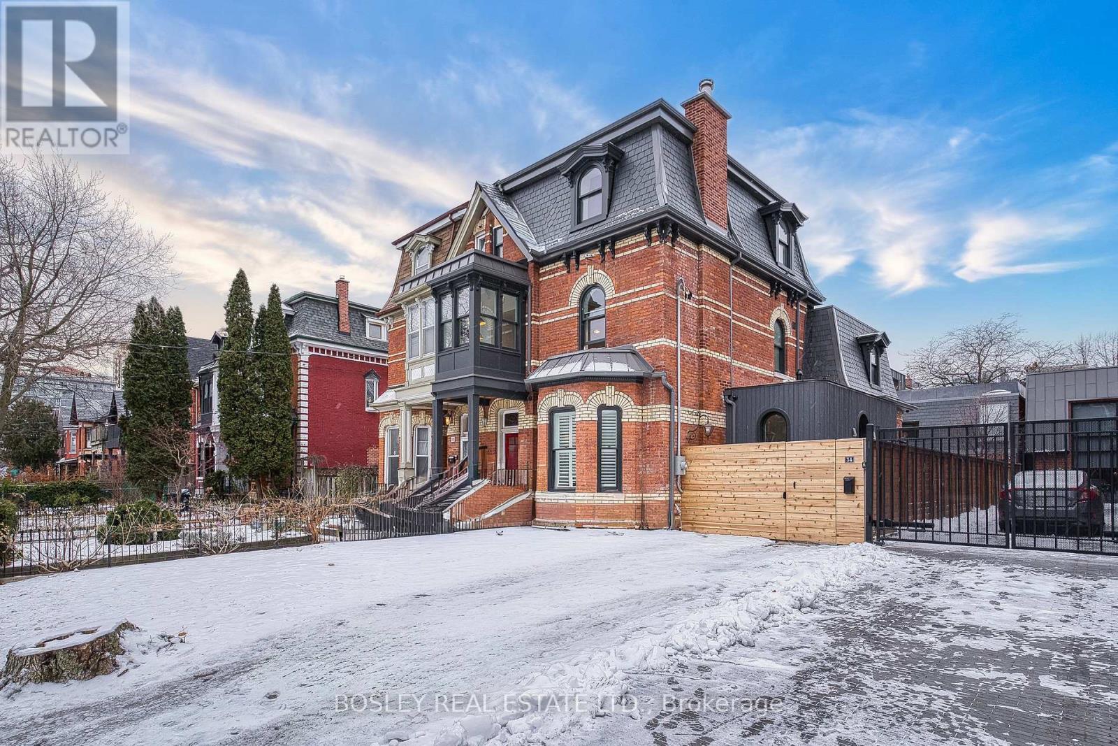 34 Beaconsfield Avenue, Toronto, ON - Outdoor