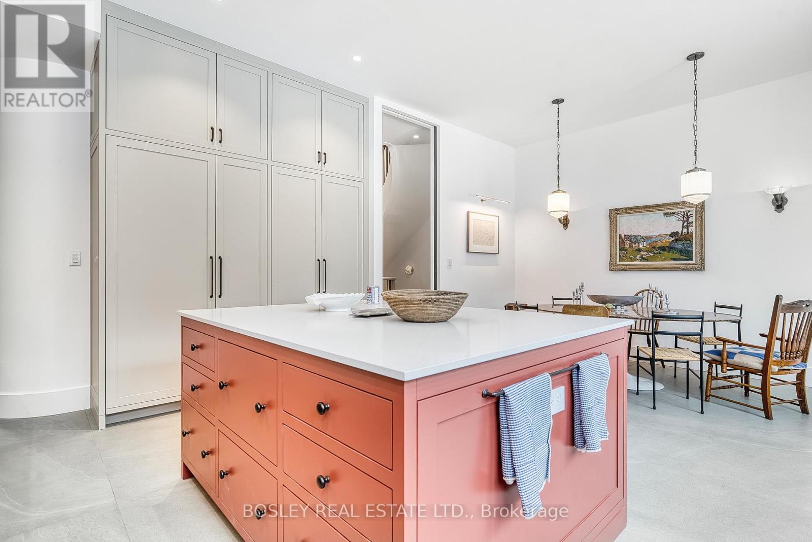 34 Beaconsfield Avenue, Toronto, ON - Indoor