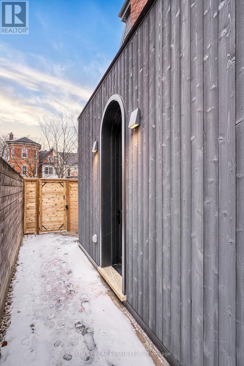 34 Beaconsfield Avenue, Toronto, ON - Outdoor