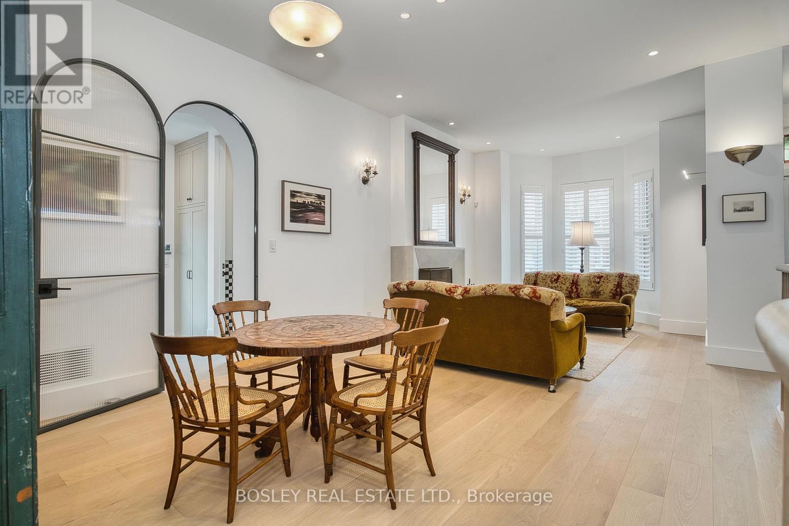 34 Beaconsfield Avenue, Toronto, ON - Indoor Photo Showing Dining Room