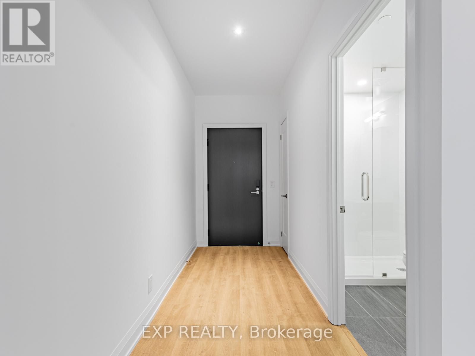 1402 - 65 Broadway Avenue, Toronto, ON - Indoor Photo Showing Other Room