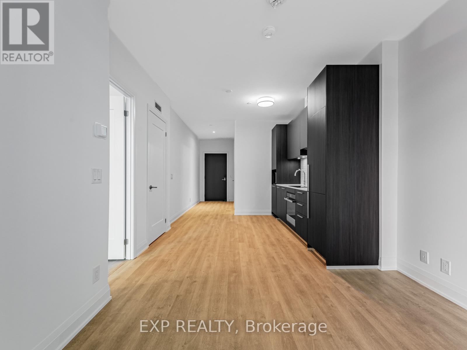 1402 - 65 Broadway Avenue, Toronto, ON - Indoor Photo Showing Other Room
