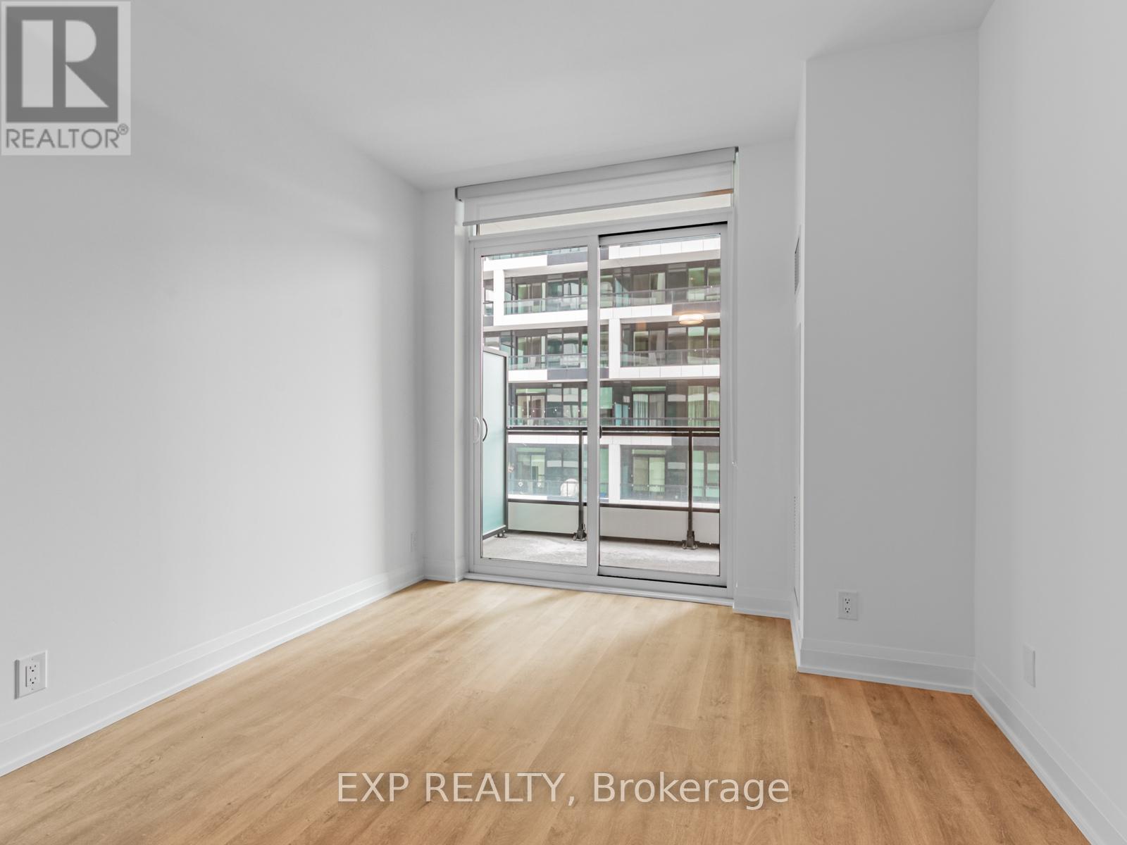 1402 - 65 Broadway Avenue, Toronto, ON - Indoor Photo Showing Other Room