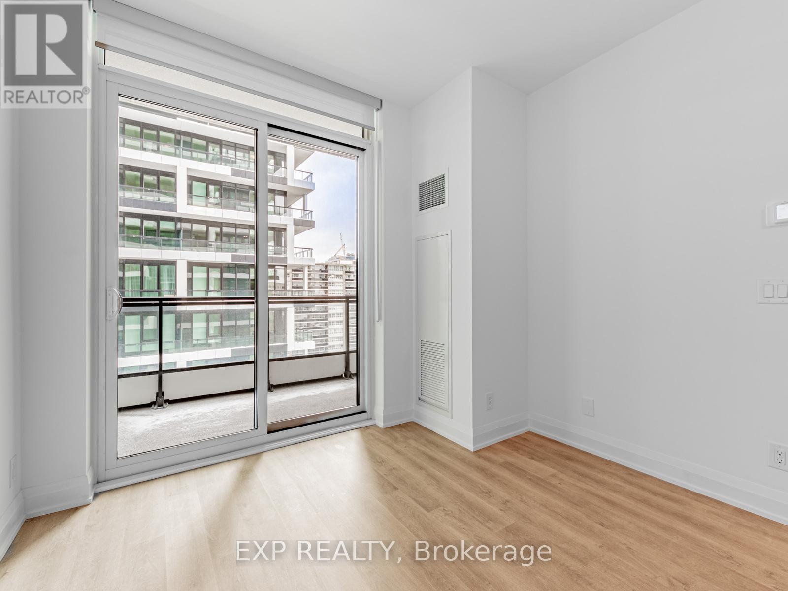 1402 - 65 Broadway Avenue, Toronto, ON - Indoor Photo Showing Other Room