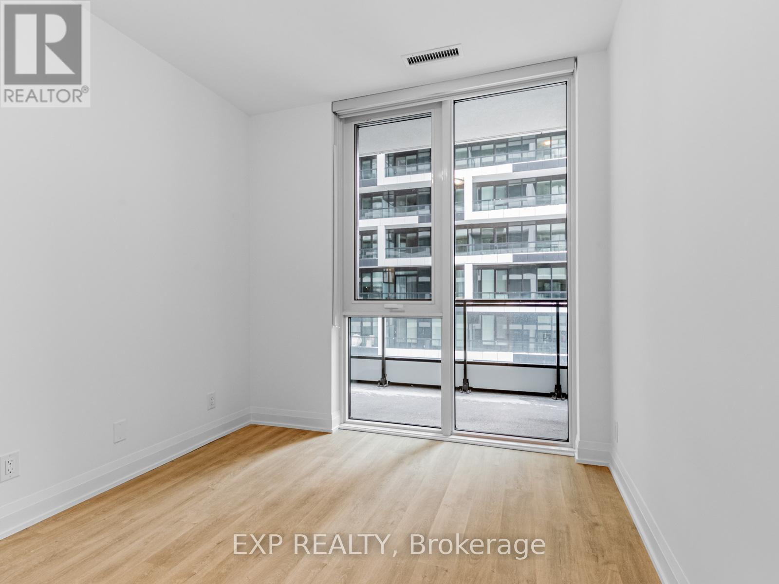 1402 - 65 Broadway Avenue, Toronto, ON - Indoor Photo Showing Other Room