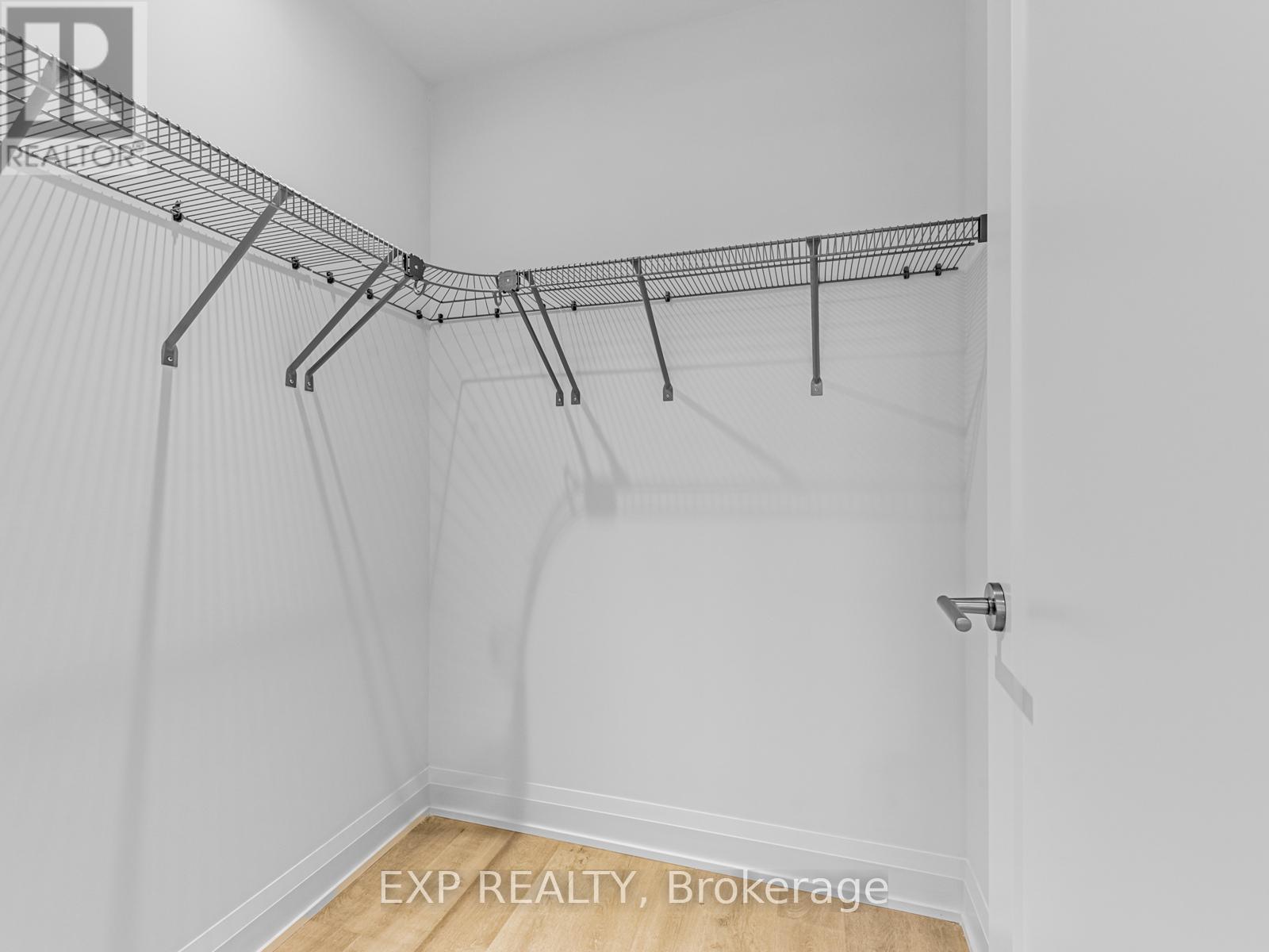 1402 - 65 Broadway Avenue, Toronto, ON - Indoor With Storage