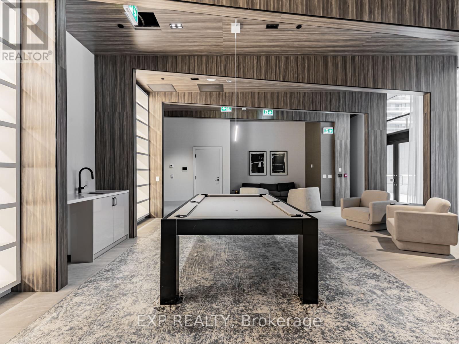 1402 - 65 Broadway Avenue, Toronto, ON - Indoor Photo Showing Other Room