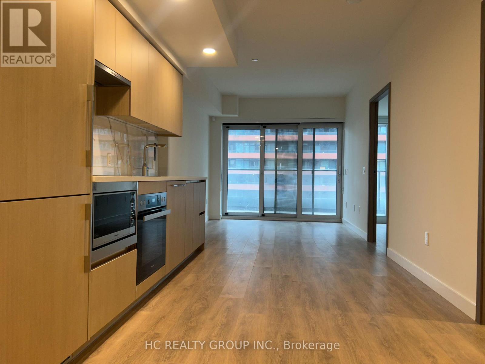 1023 - 3 Concord Cityplace Way, Toronto, ON - Indoor Photo Showing Kitchen