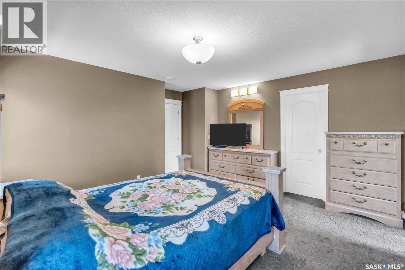 3969 Sandhill Crescent, Regina, SK - Indoor Photo Showing Bedroom