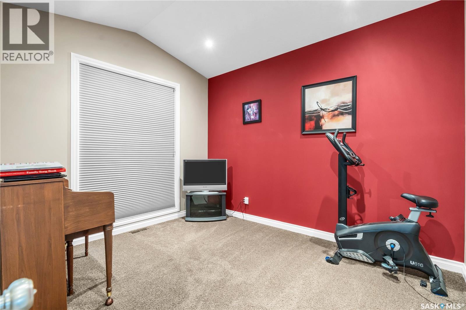 3969 Sandhill Crescent, Regina, SK - Indoor Photo Showing Gym Room
