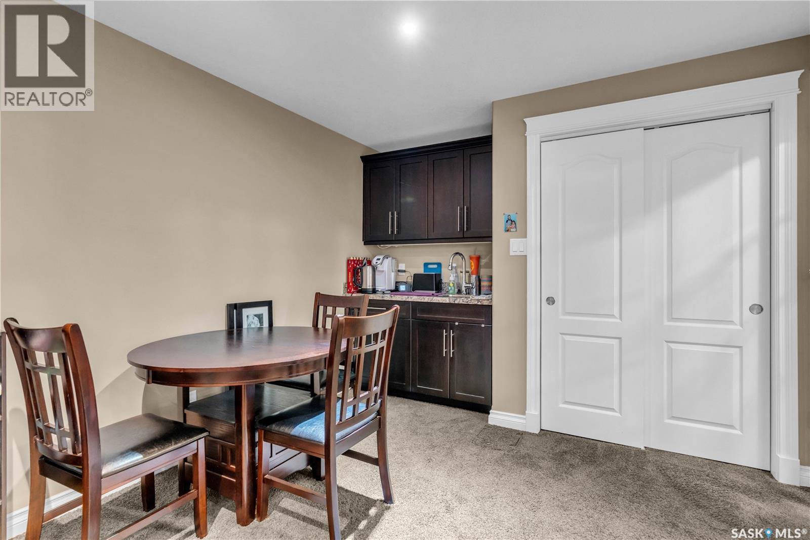 3969 Sandhill Crescent, Regina, SK - Indoor Photo Showing Dining Room
