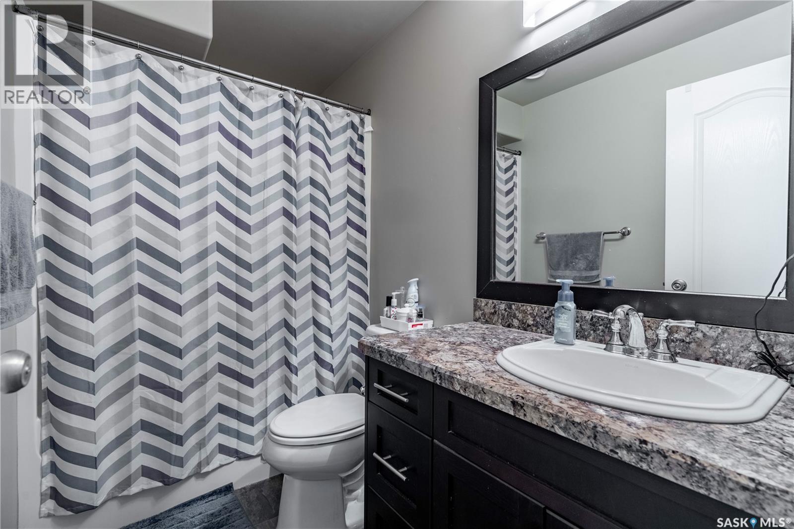 3969 Sandhill Crescent, Regina, SK - Indoor Photo Showing Bathroom