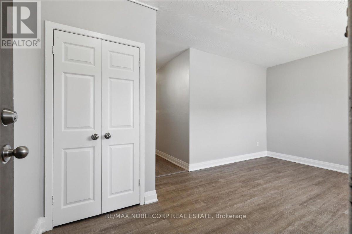 2 - 362 Elgin Court, Oshawa, ON - Indoor Photo Showing Other Room