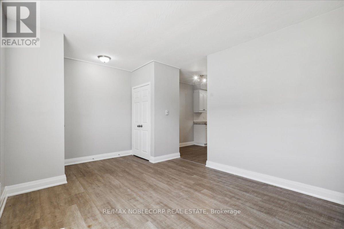 2 - 362 Elgin Court, Oshawa, ON - Indoor Photo Showing Other Room