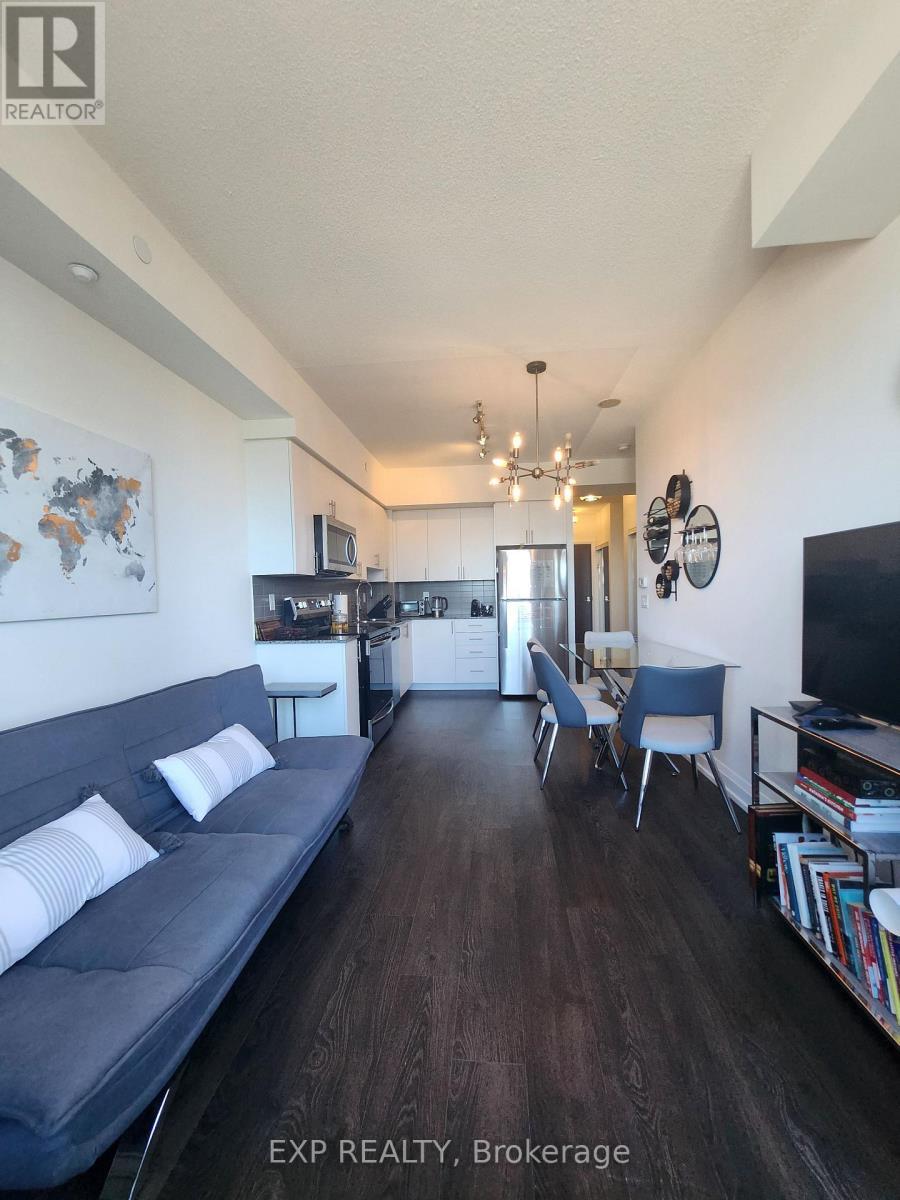 1117 - 7900 Bathurst Street, Vaughan, ON - Indoor Photo Showing Other Room