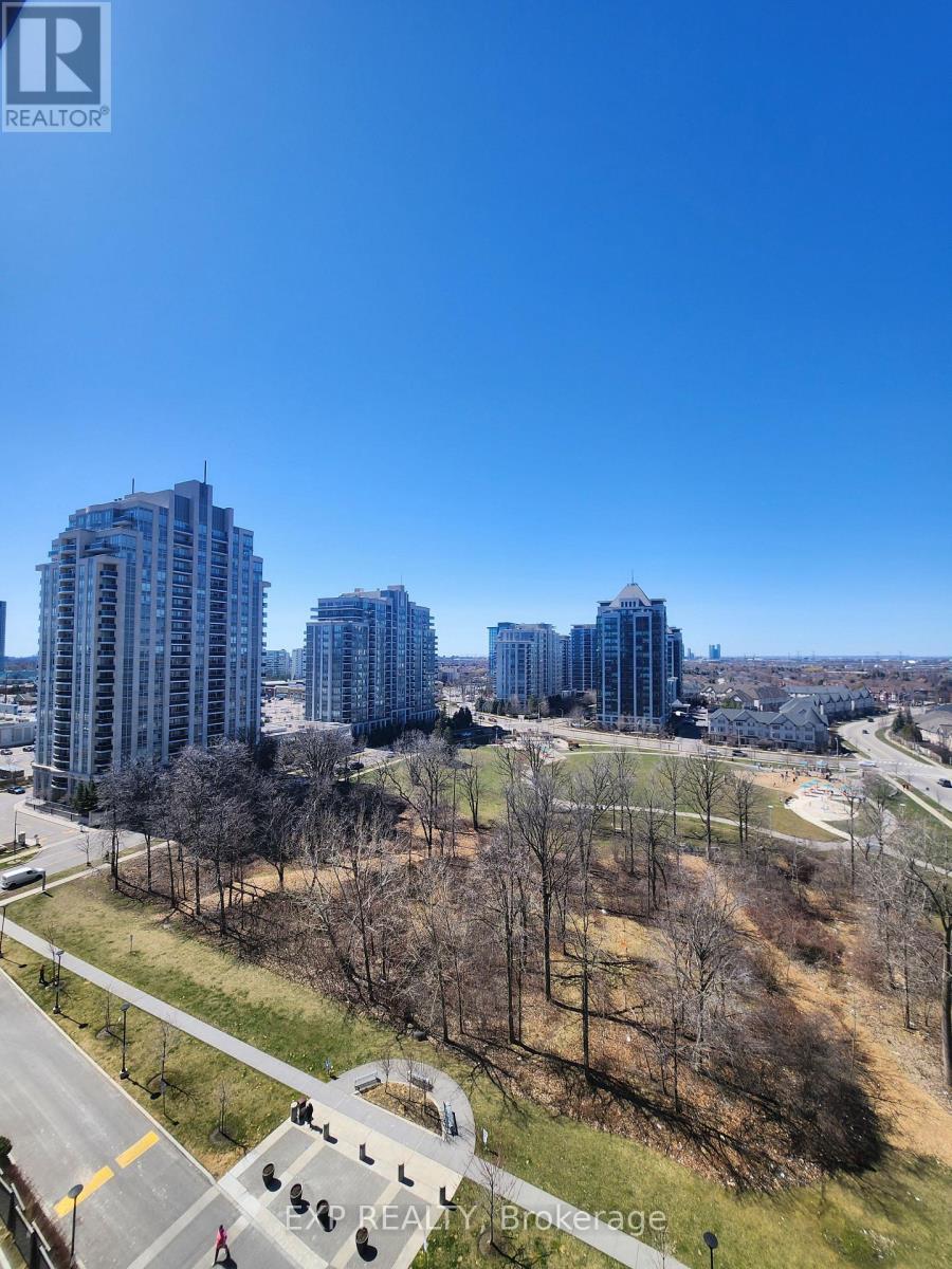 1117 - 7900 Bathurst Street, Vaughan, ON - Outdoor With View
