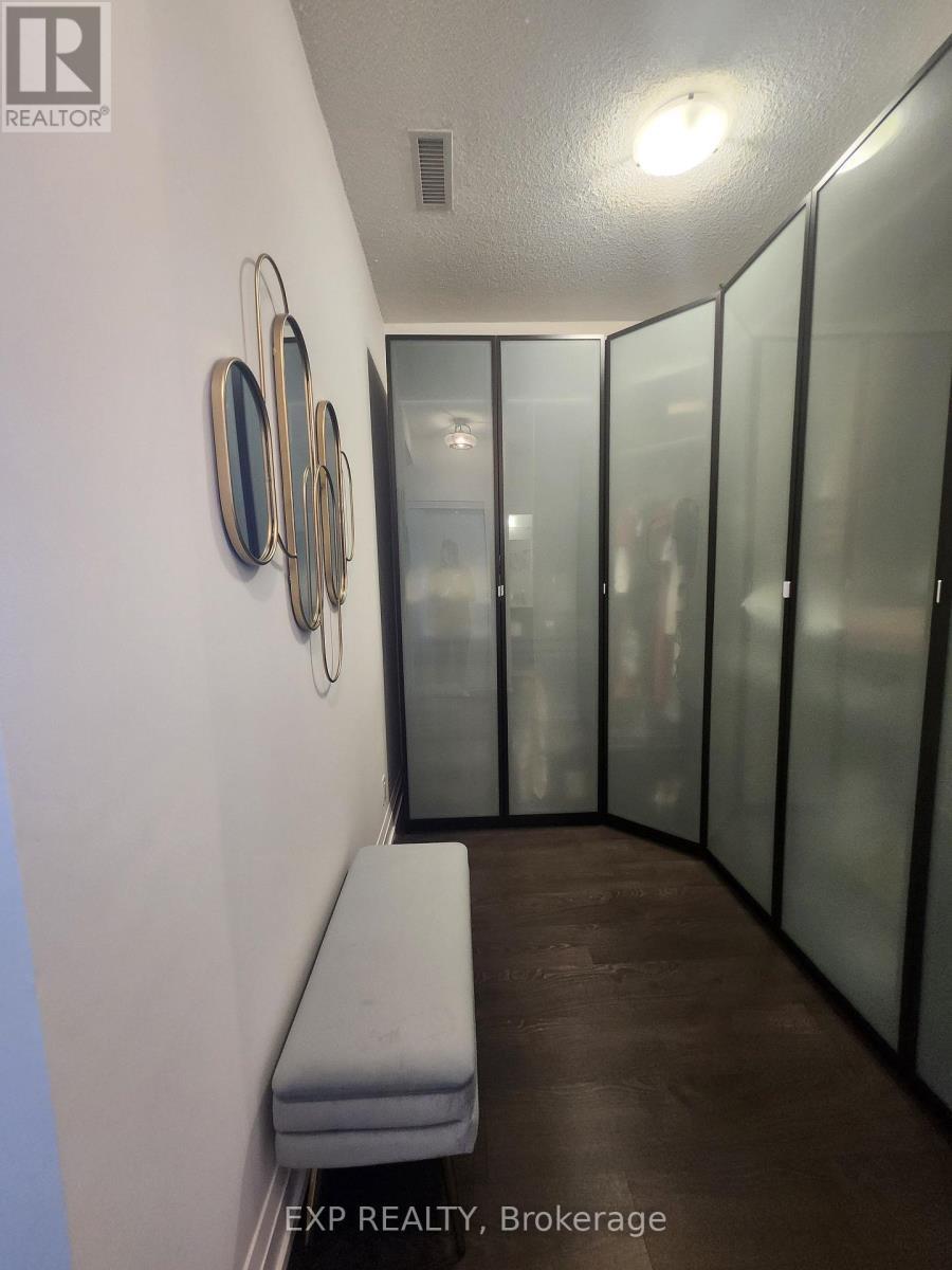 1117 - 7900 Bathurst Street, Vaughan, ON - Indoor Photo Showing Other Room