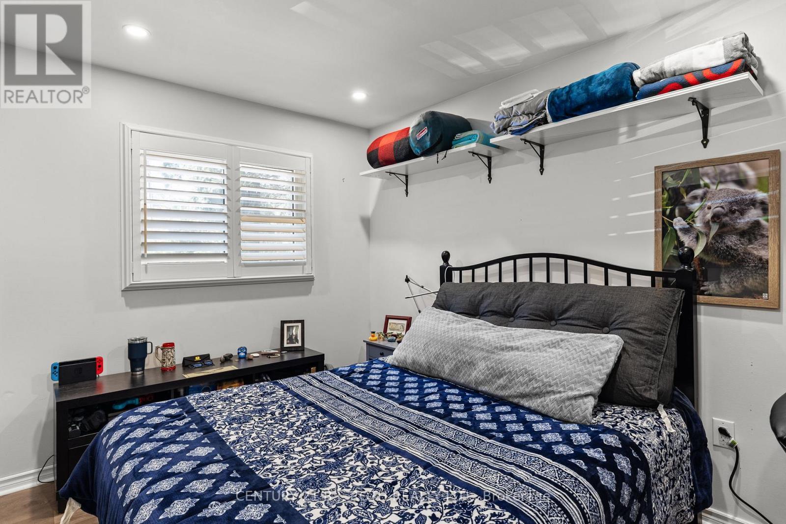 1551 Gill Road, Springwater, ON - Indoor Photo Showing Bedroom
