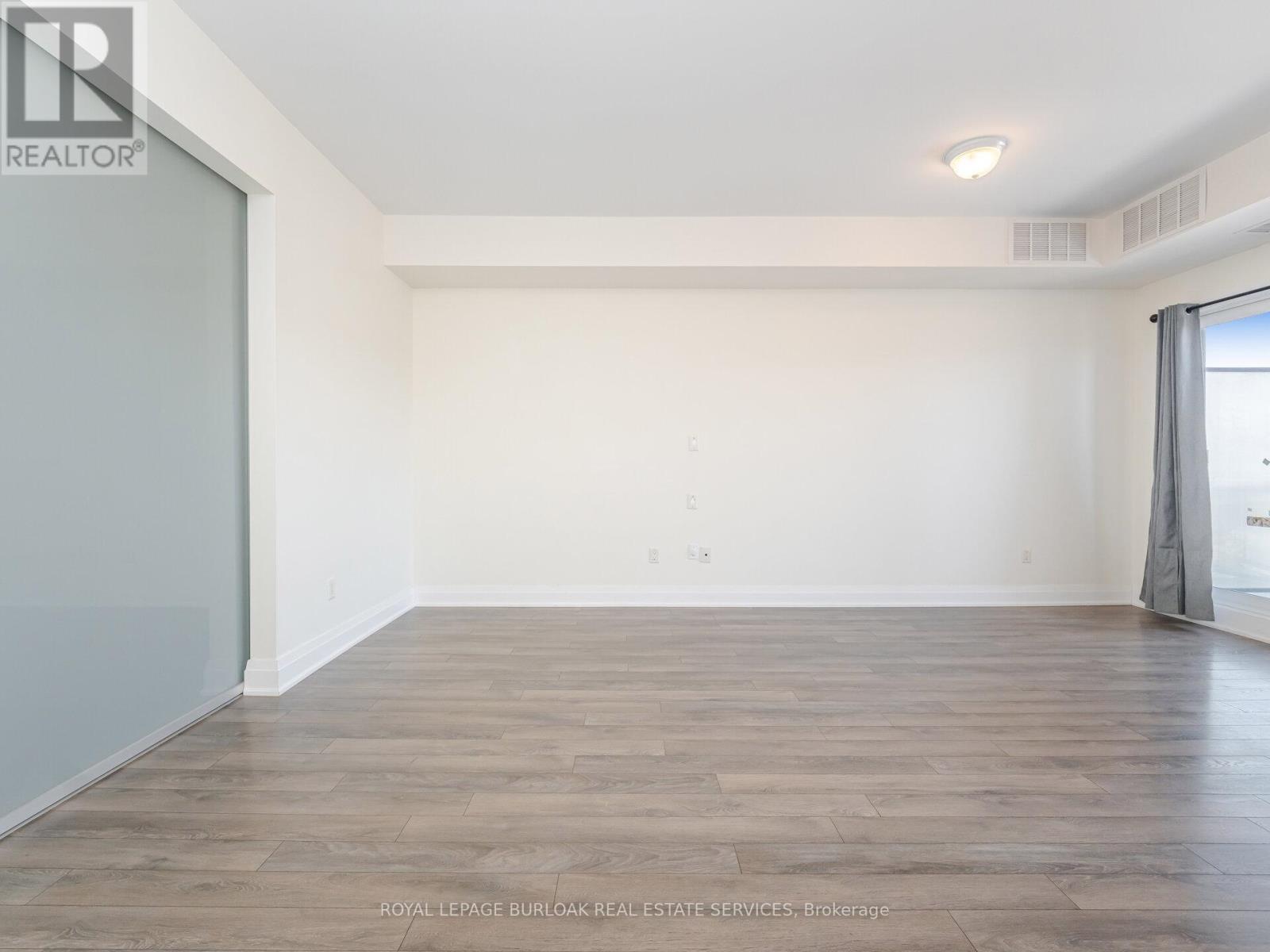 418 - 128 Garden Drive, Oakville, ON - Indoor Photo Showing Other Room