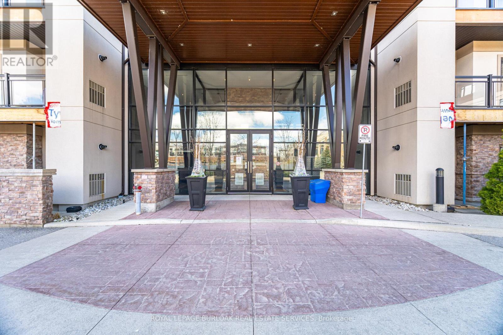 418 - 128 Garden Drive, Oakville, ON - Outdoor With Balcony