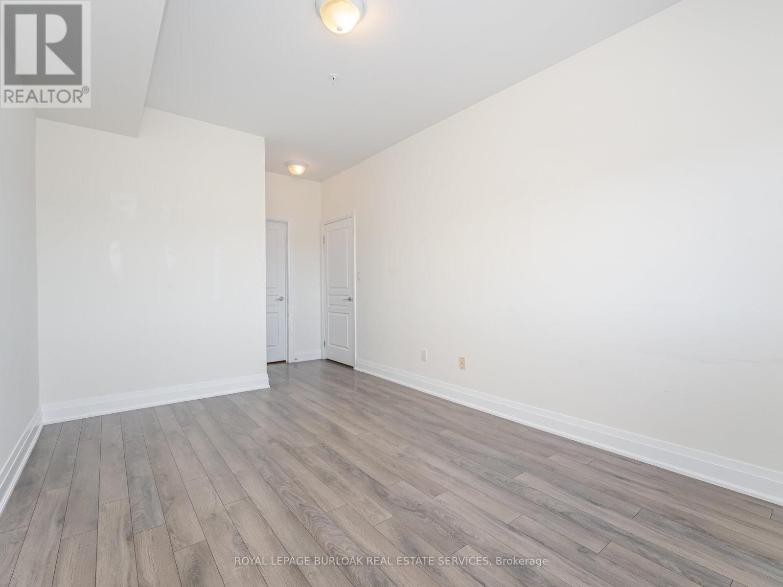 418 - 128 Garden Drive, Oakville, ON - Indoor Photo Showing Other Room