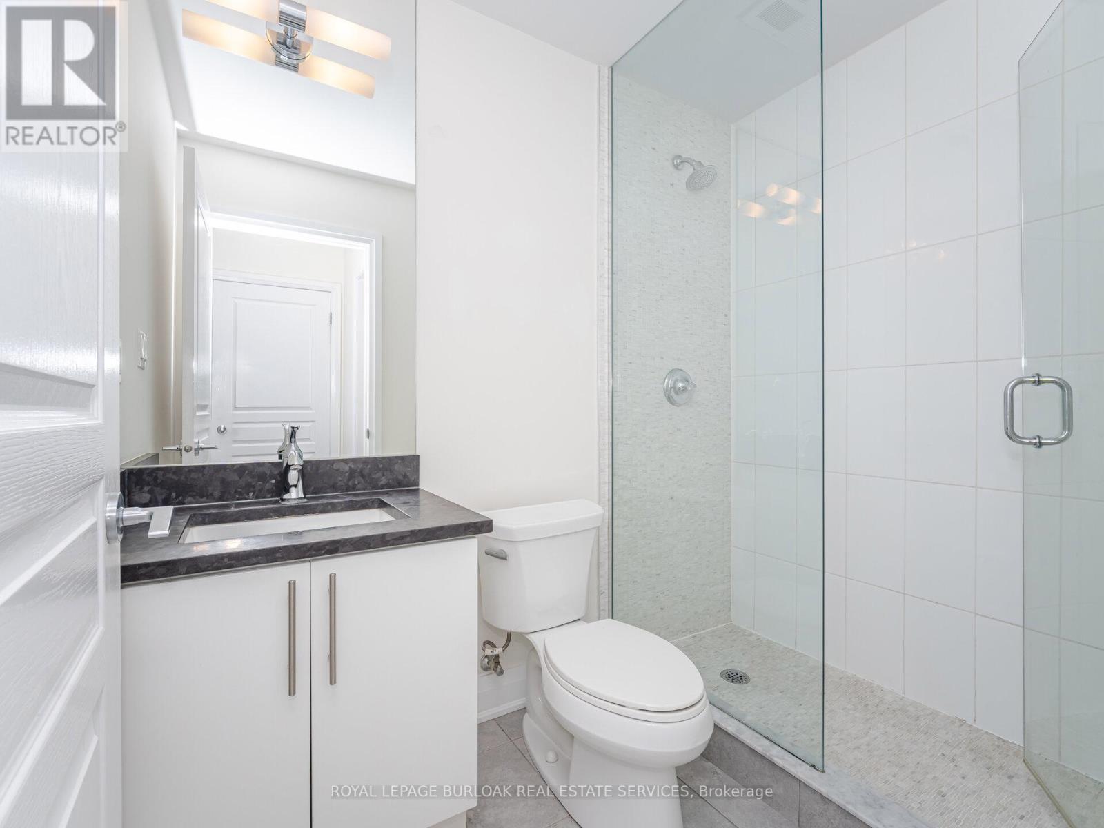 418 - 128 Garden Drive, Oakville, ON - Indoor Photo Showing Bathroom
