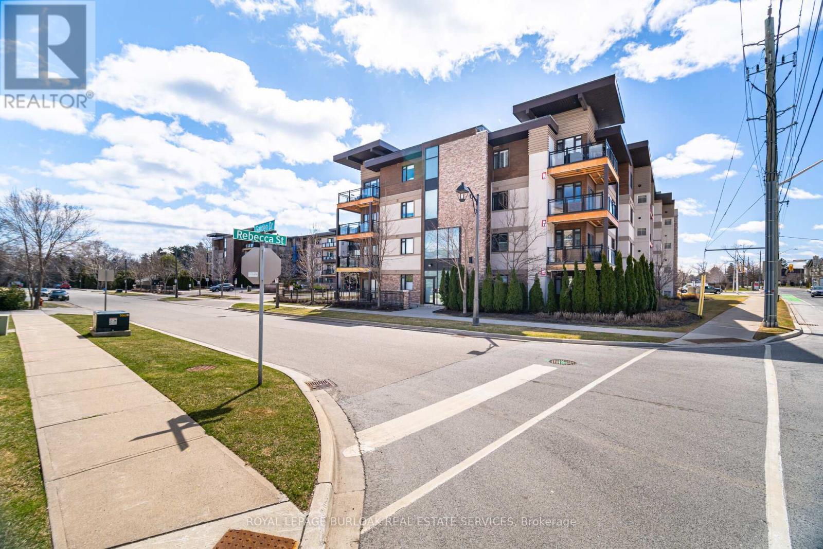 418 - 128 Garden Drive, Oakville, ON - Outdoor With Balcony