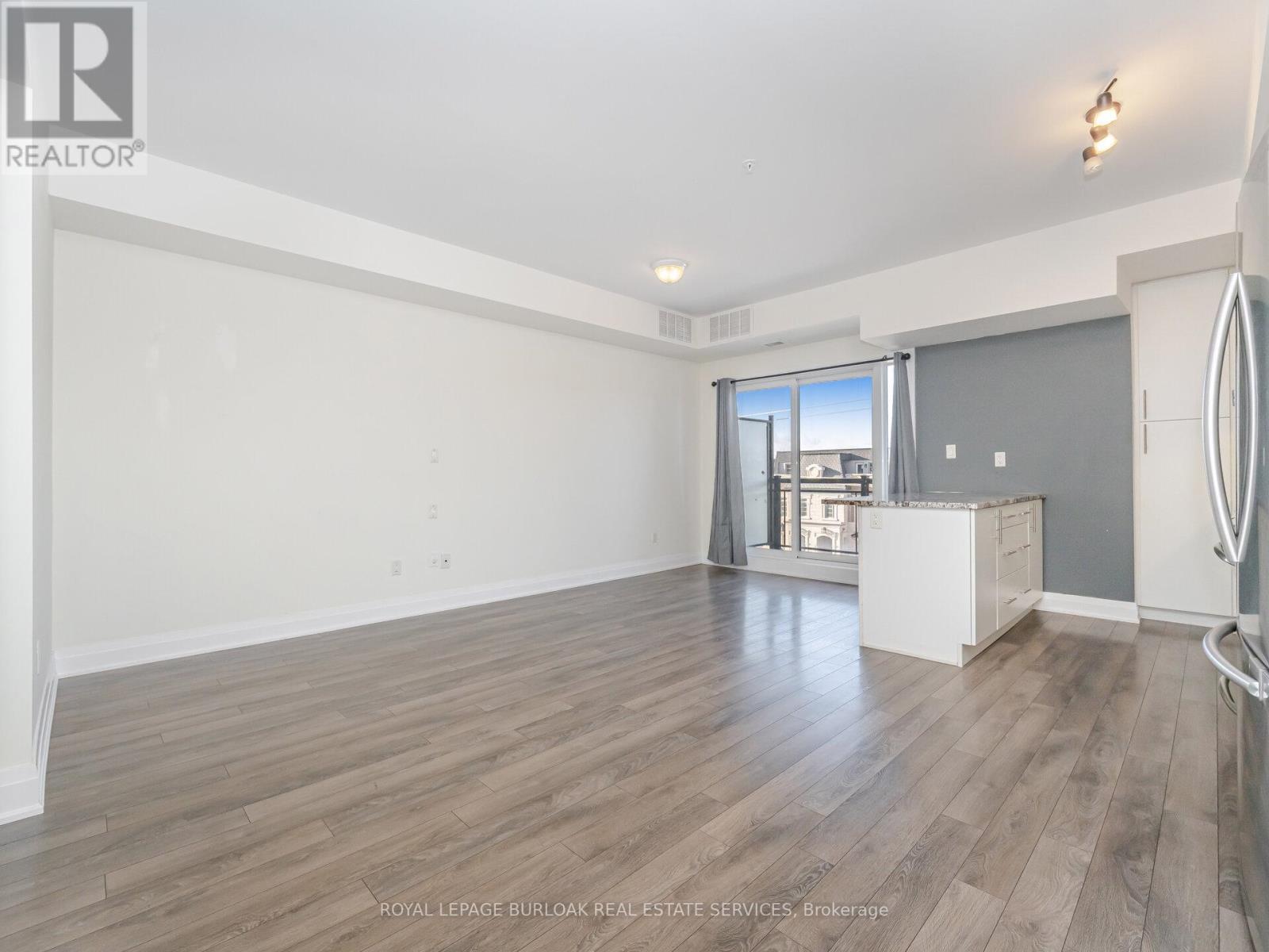 418 - 128 Garden Drive, Oakville, ON - Indoor