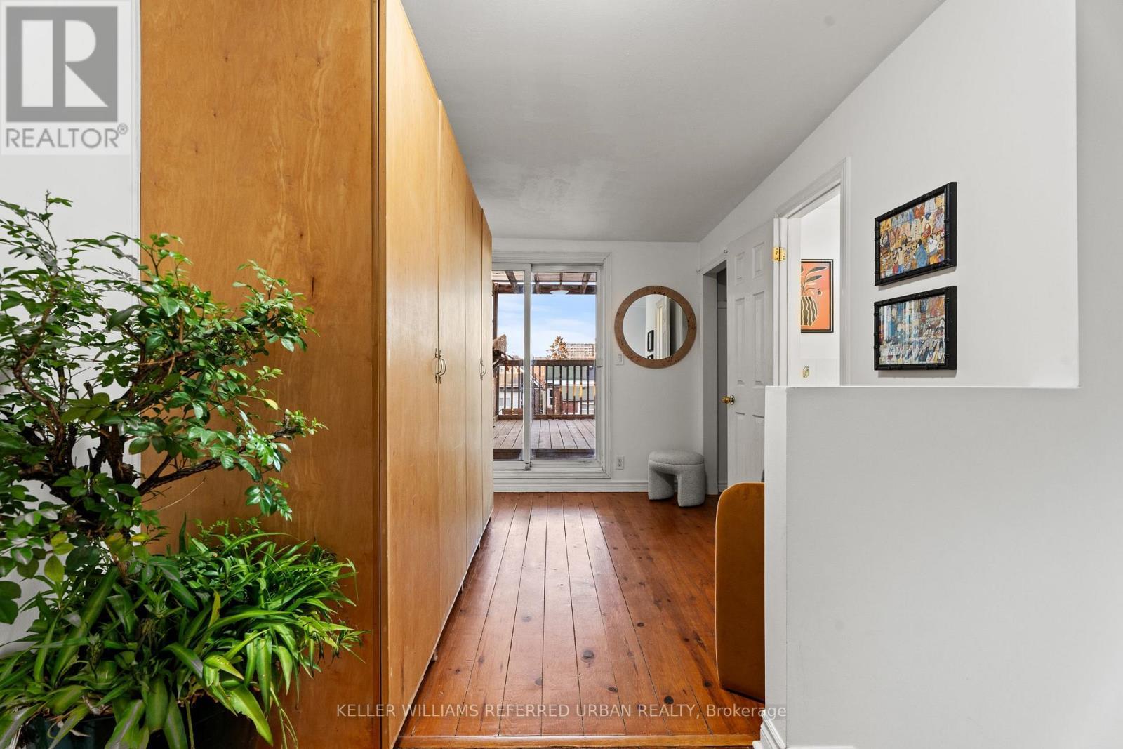 166 Essex Street, Toronto, ON - Indoor Photo Showing Other Room