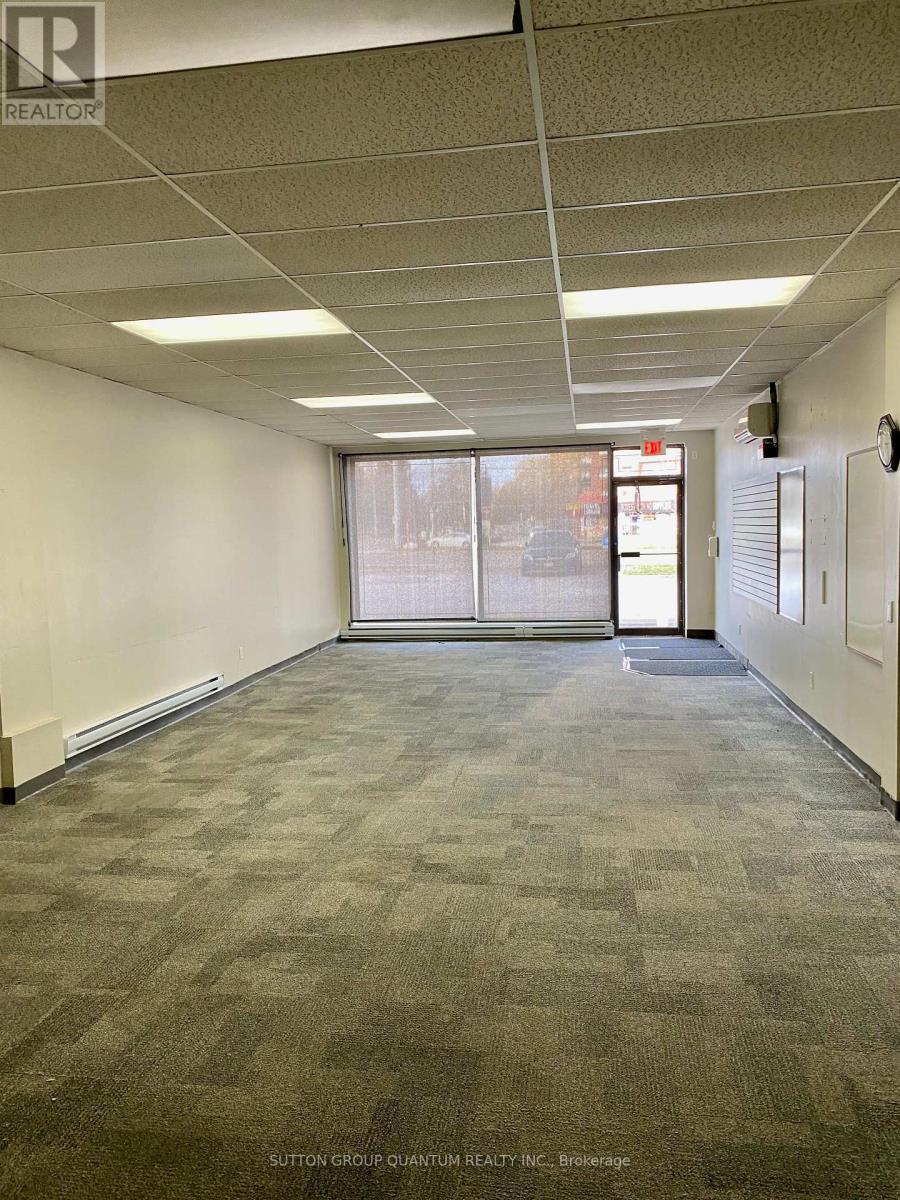 4 - 348 Lakeshore Road E, Mississauga, ON