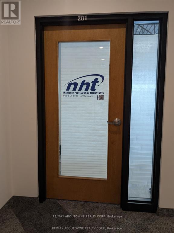 201 - 3475 Rebecca Street, Oakville, ON