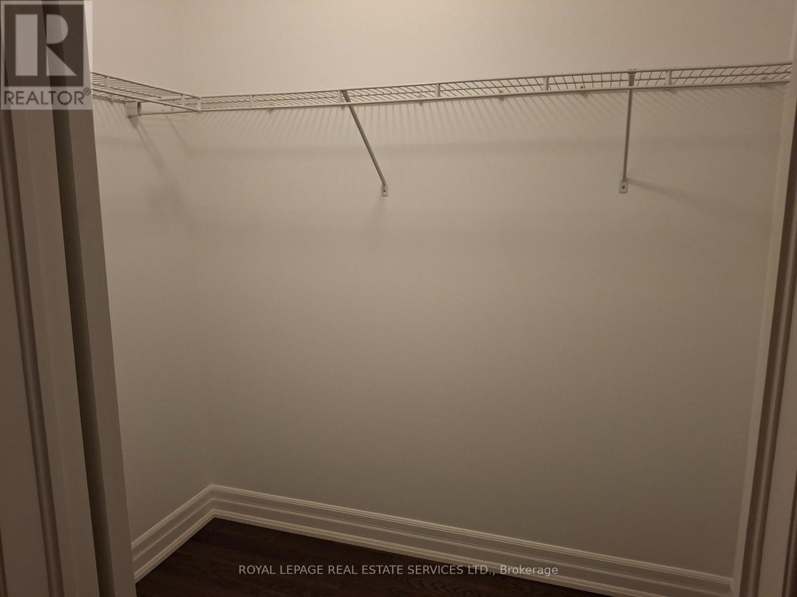 Principal Bedroom - Walk-in Closet - 15 - 8 Windermere Avenue, Toronto, ON - Indoor With Storage