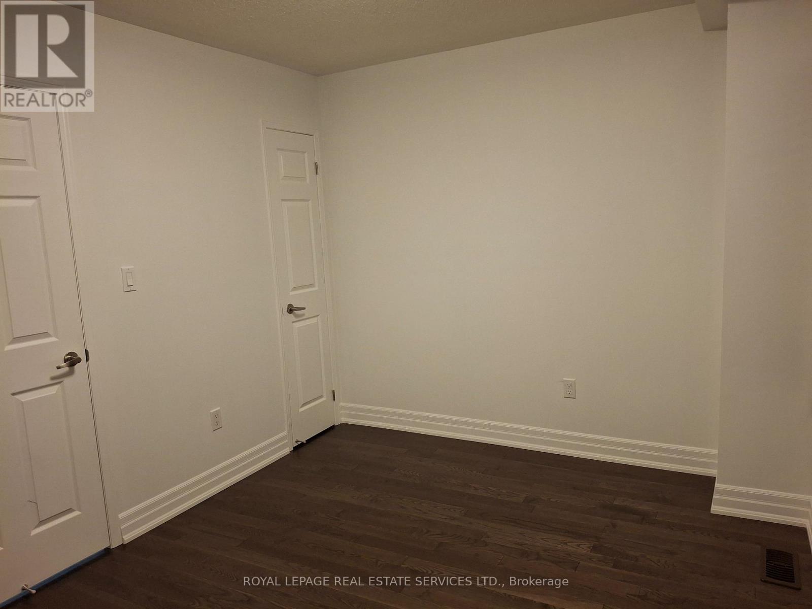 Bedroom #3 - 15 - 8 Windermere Avenue, Toronto, ON - Indoor Photo Showing Other Room