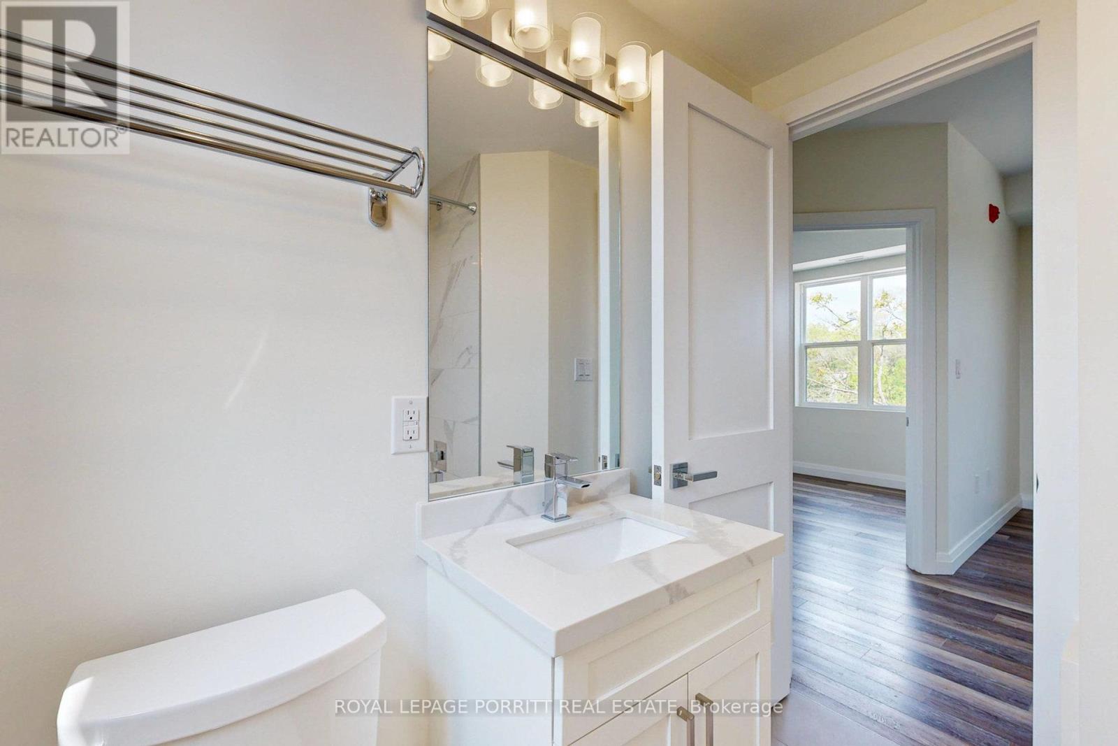 #5 - 254 Armadale Avenue, Toronto, ON - Indoor Photo Showing Bathroom