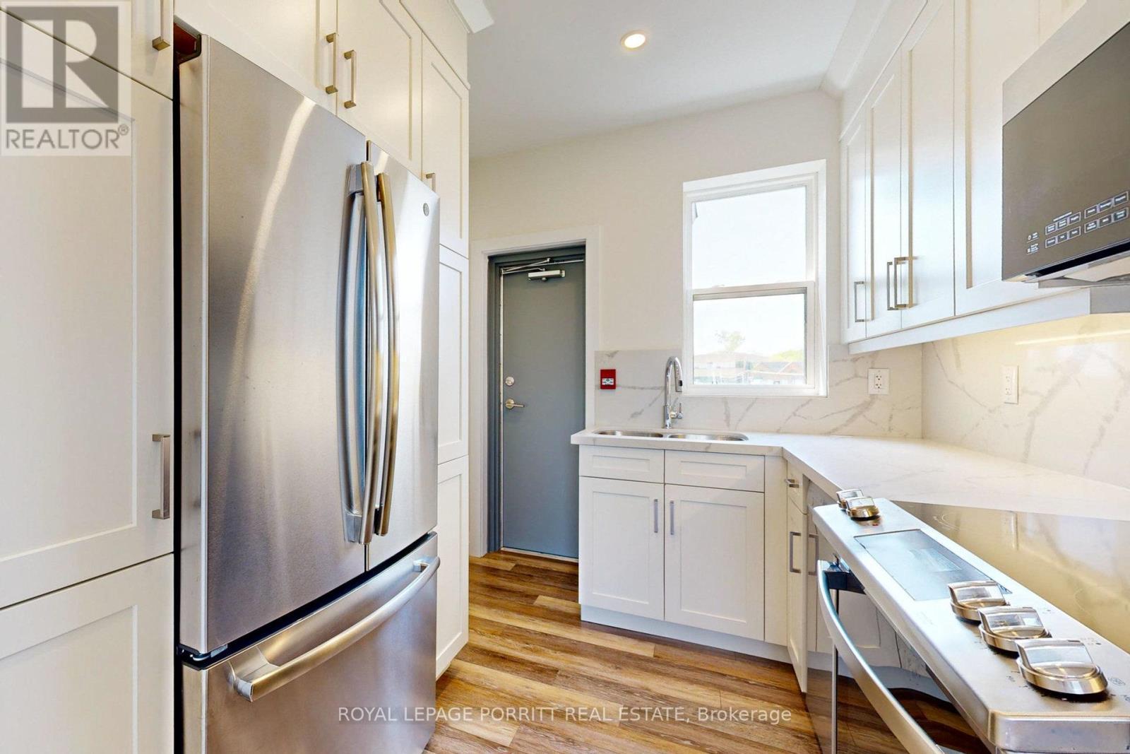 #5 - 254 Armadale Avenue, Toronto, ON - Indoor Photo Showing Kitchen