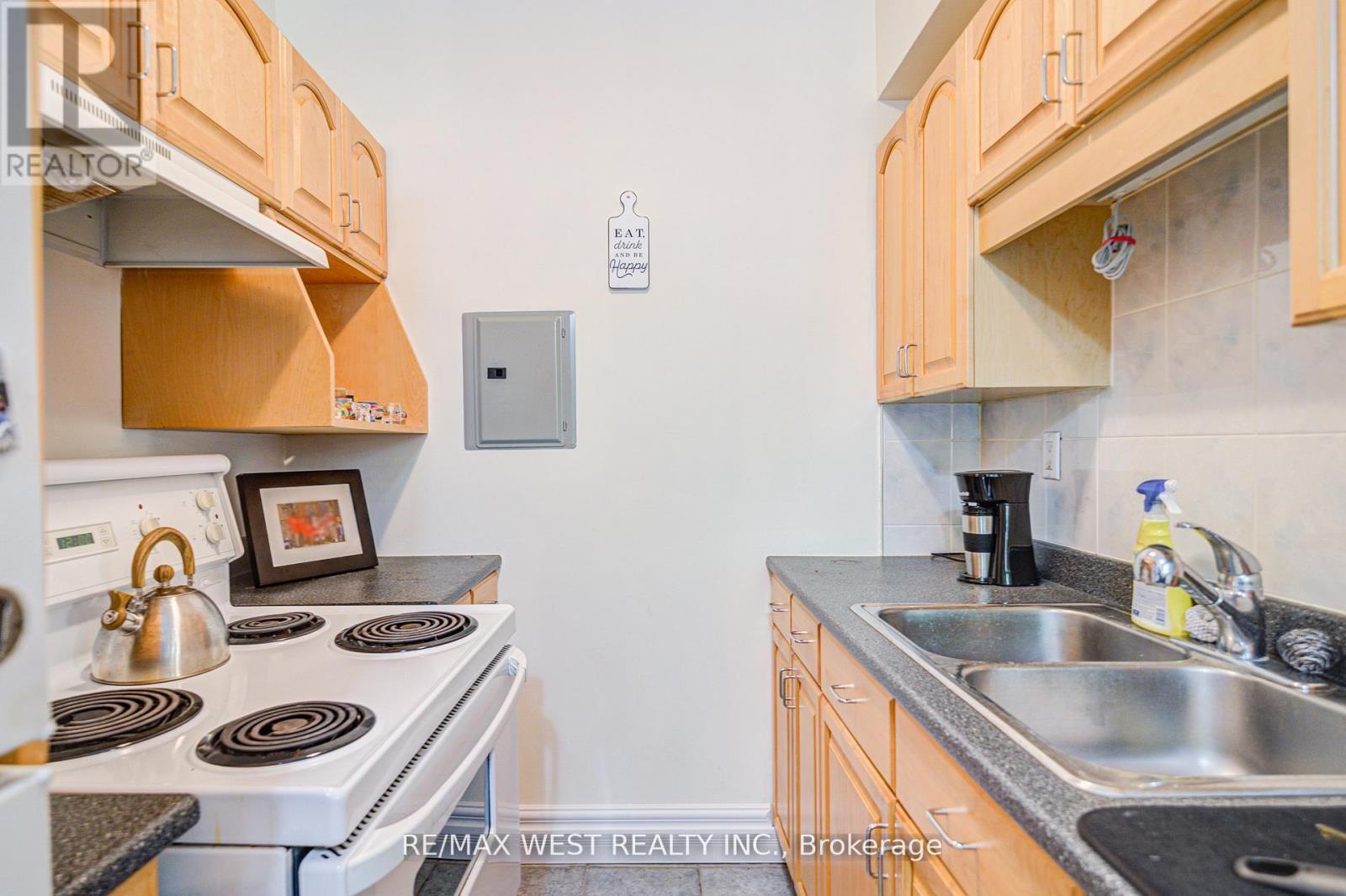 104 - 101 Queen Street S, Hamilton, ON - Indoor Photo Showing Kitchen With Double Sink