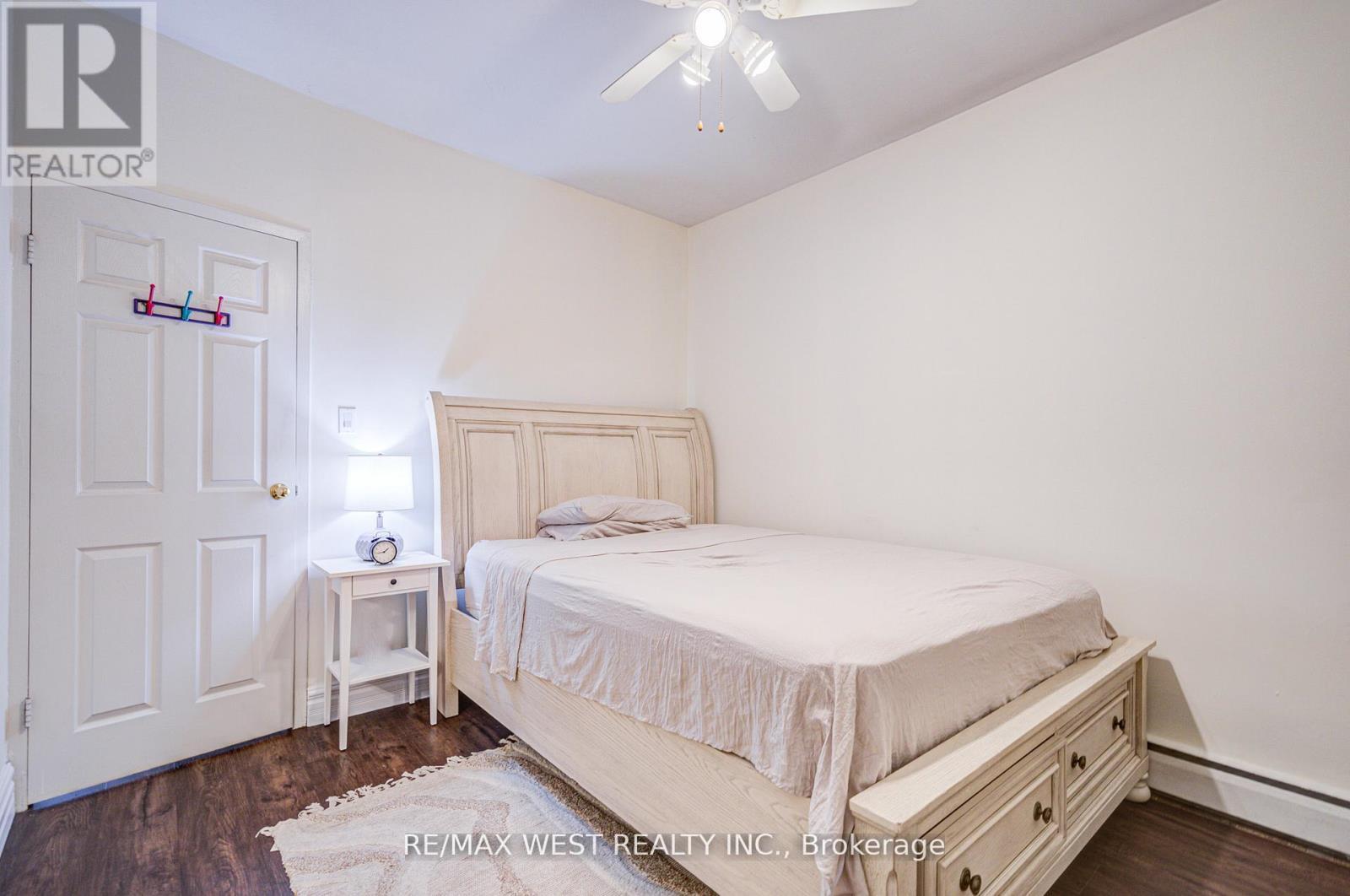 104 - 101 Queen Street S, Hamilton, ON - Indoor Photo Showing Bedroom