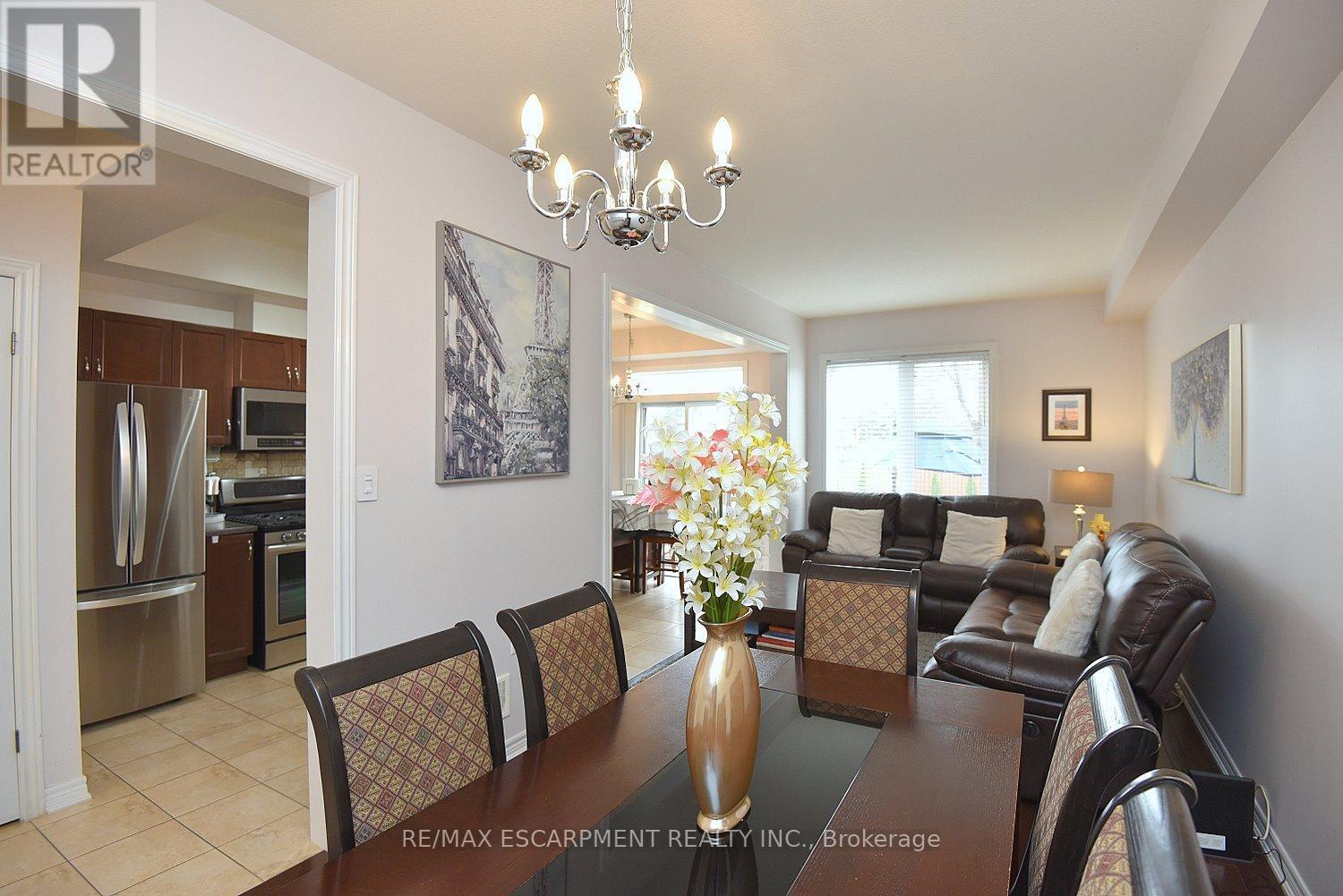 21 - 45 Seabreeze Crescent, Hamilton, ON - Indoor Photo Showing Dining Room