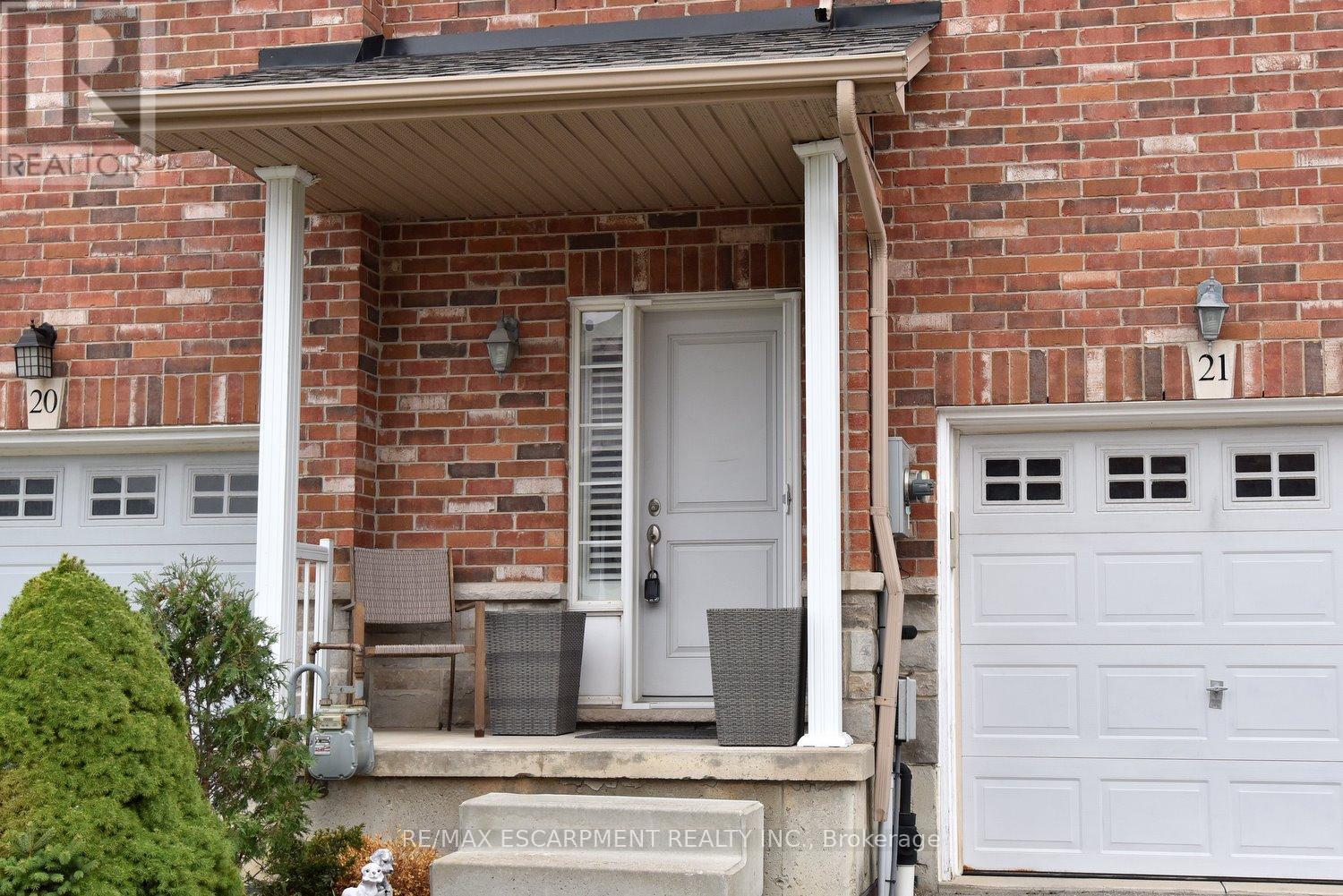 21 - 45 Seabreeze Crescent, Hamilton, ON - Outdoor