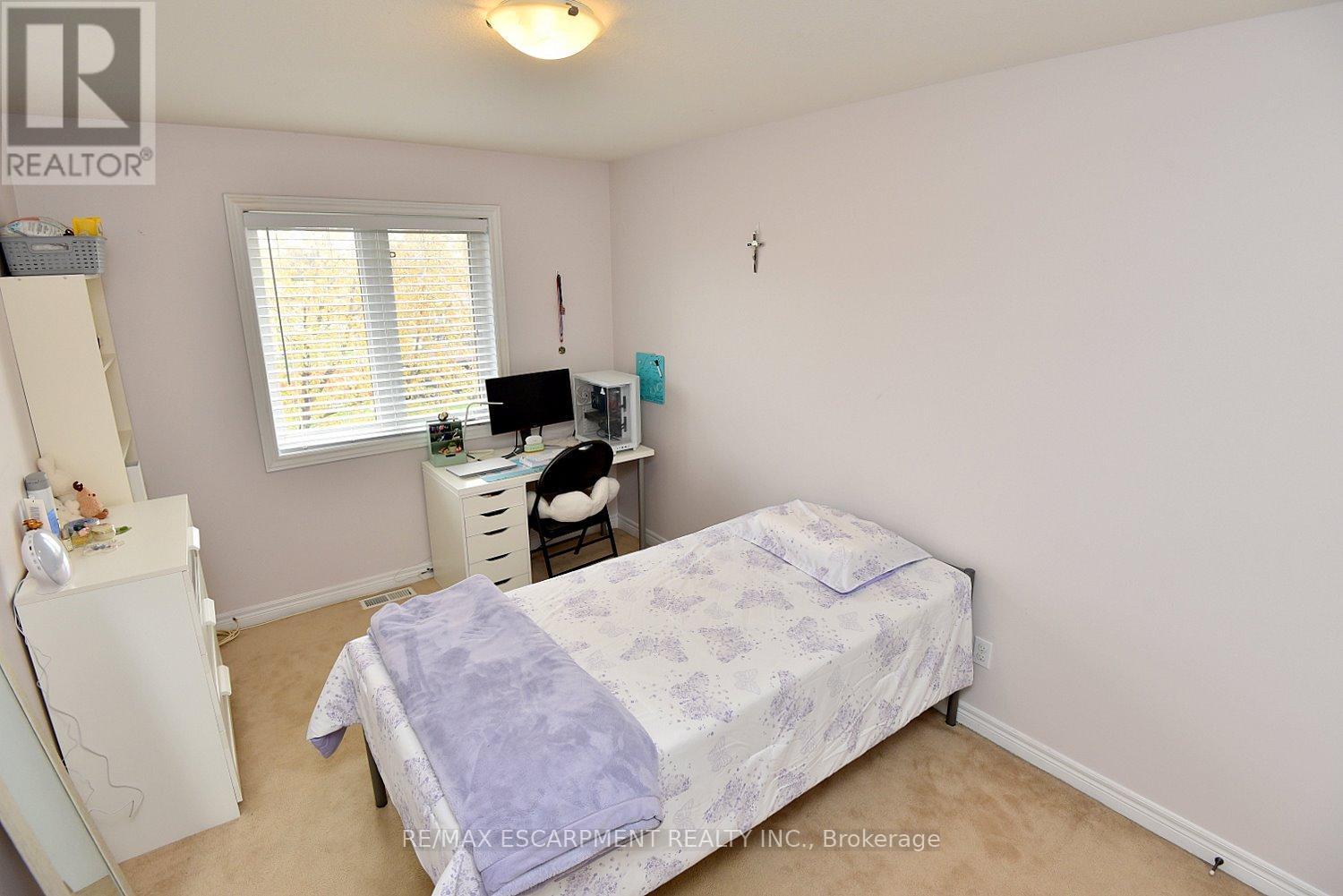 21 - 45 Seabreeze Crescent, Hamilton, ON - Indoor Photo Showing Bedroom