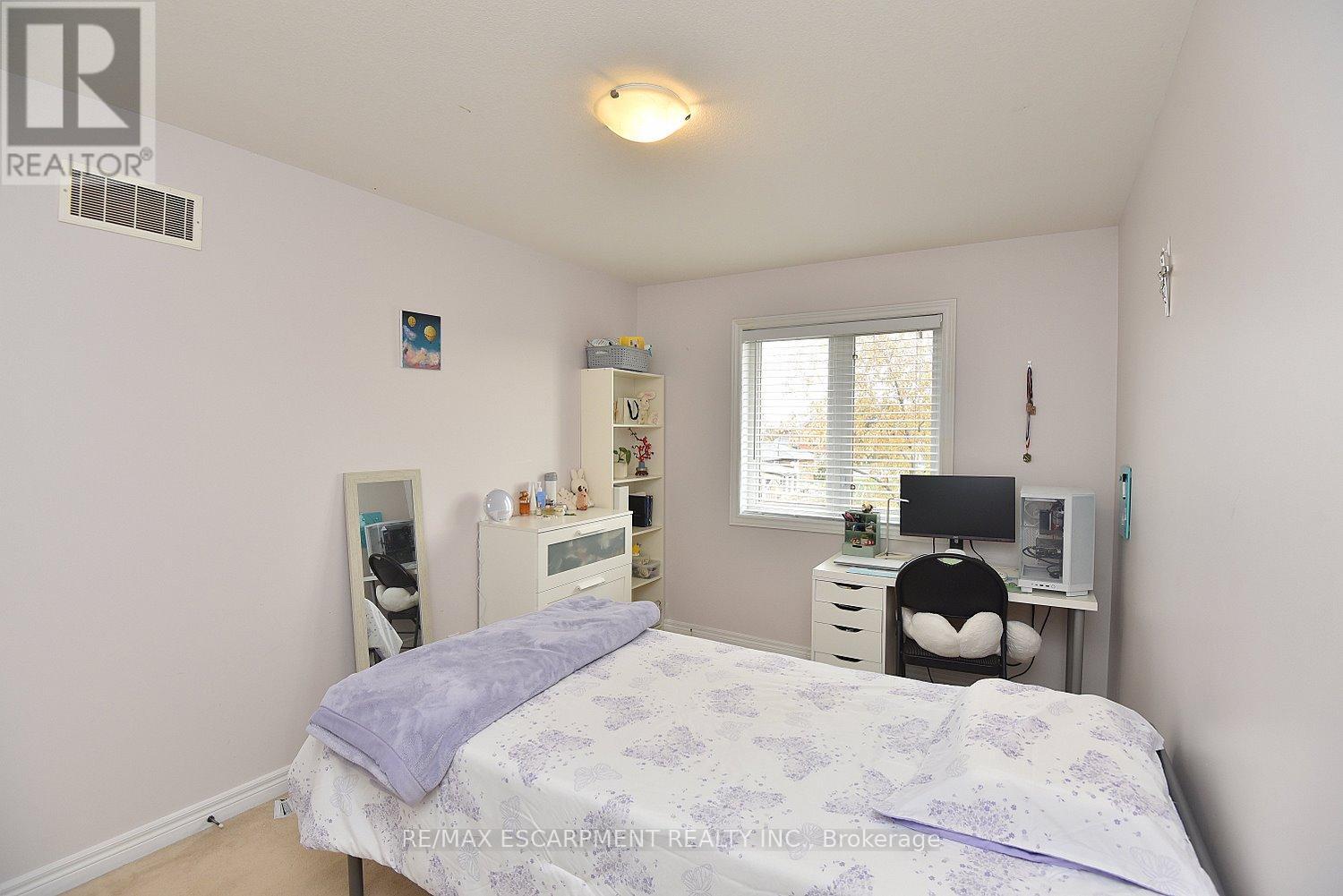 21 - 45 Seabreeze Crescent, Hamilton, ON - Indoor Photo Showing Bedroom