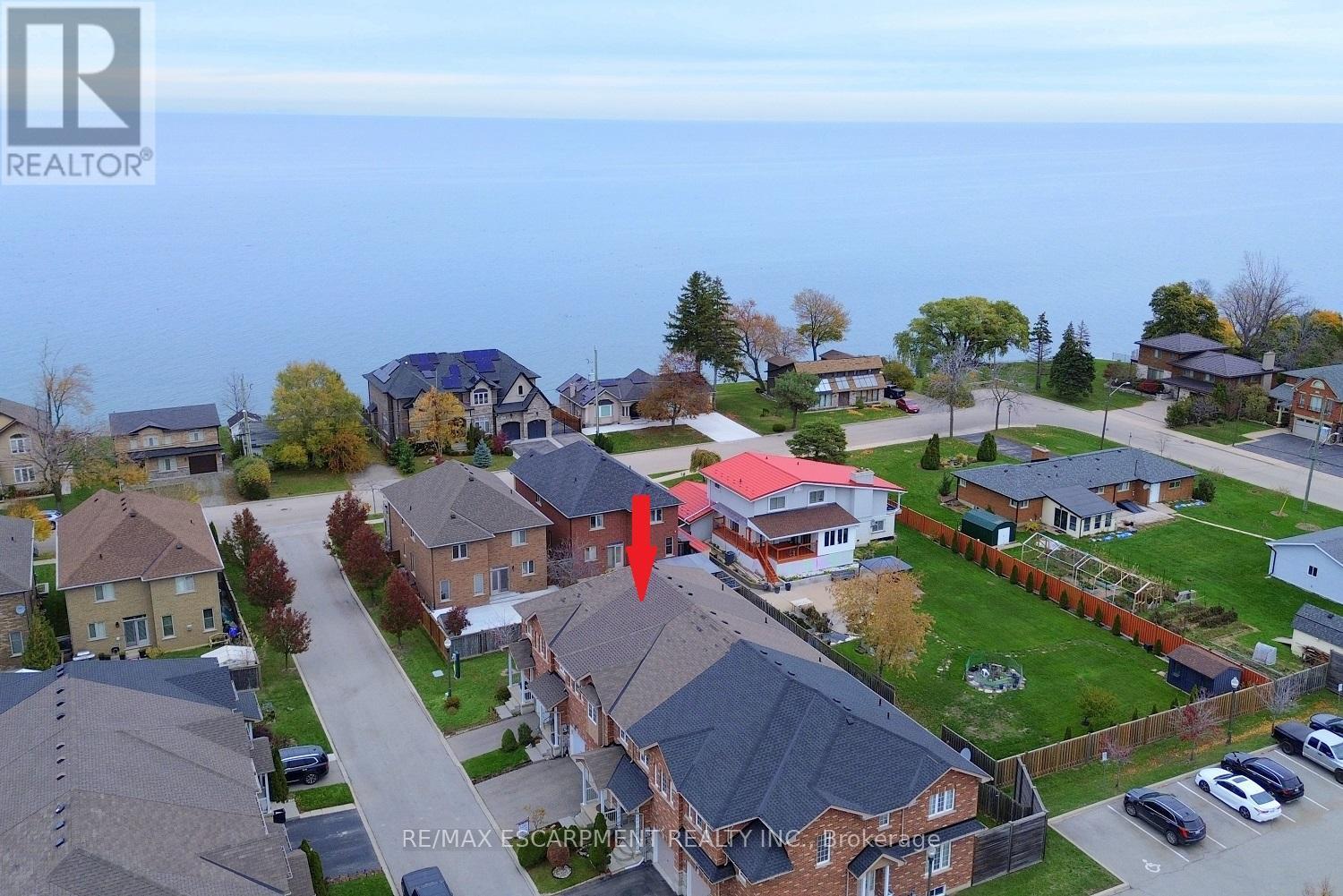 21 - 45 Seabreeze Crescent, Hamilton, ON - Outdoor With View