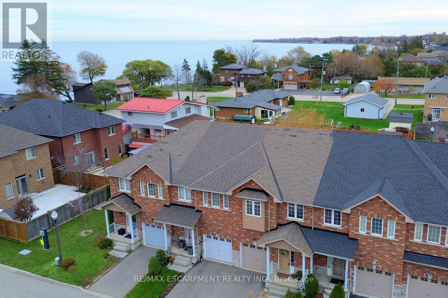 21 - 45 Seabreeze Crescent, Hamilton, ON - Outdoor With Body Of Water With Facade