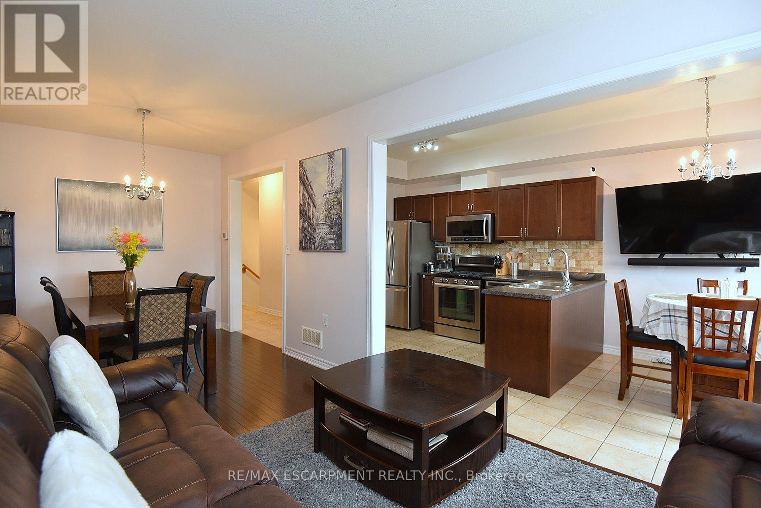 21 - 45 Seabreeze Crescent, Hamilton, ON - Indoor