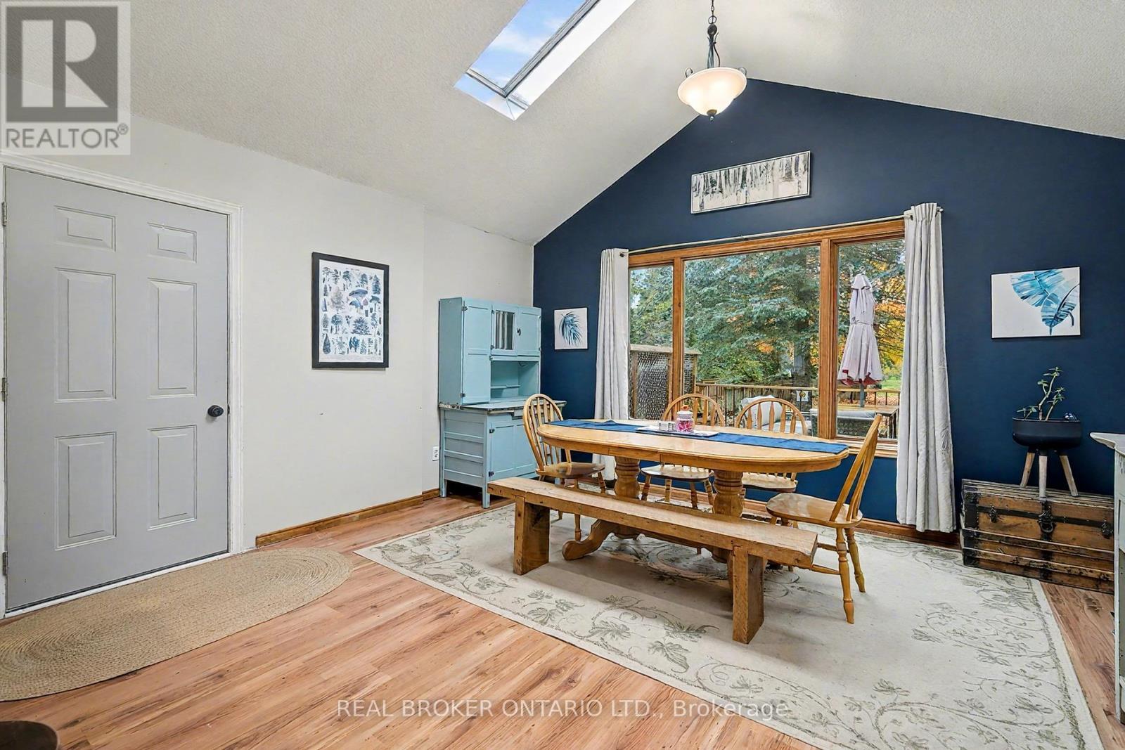 30 Wood Street, Mapleton, ON - Indoor