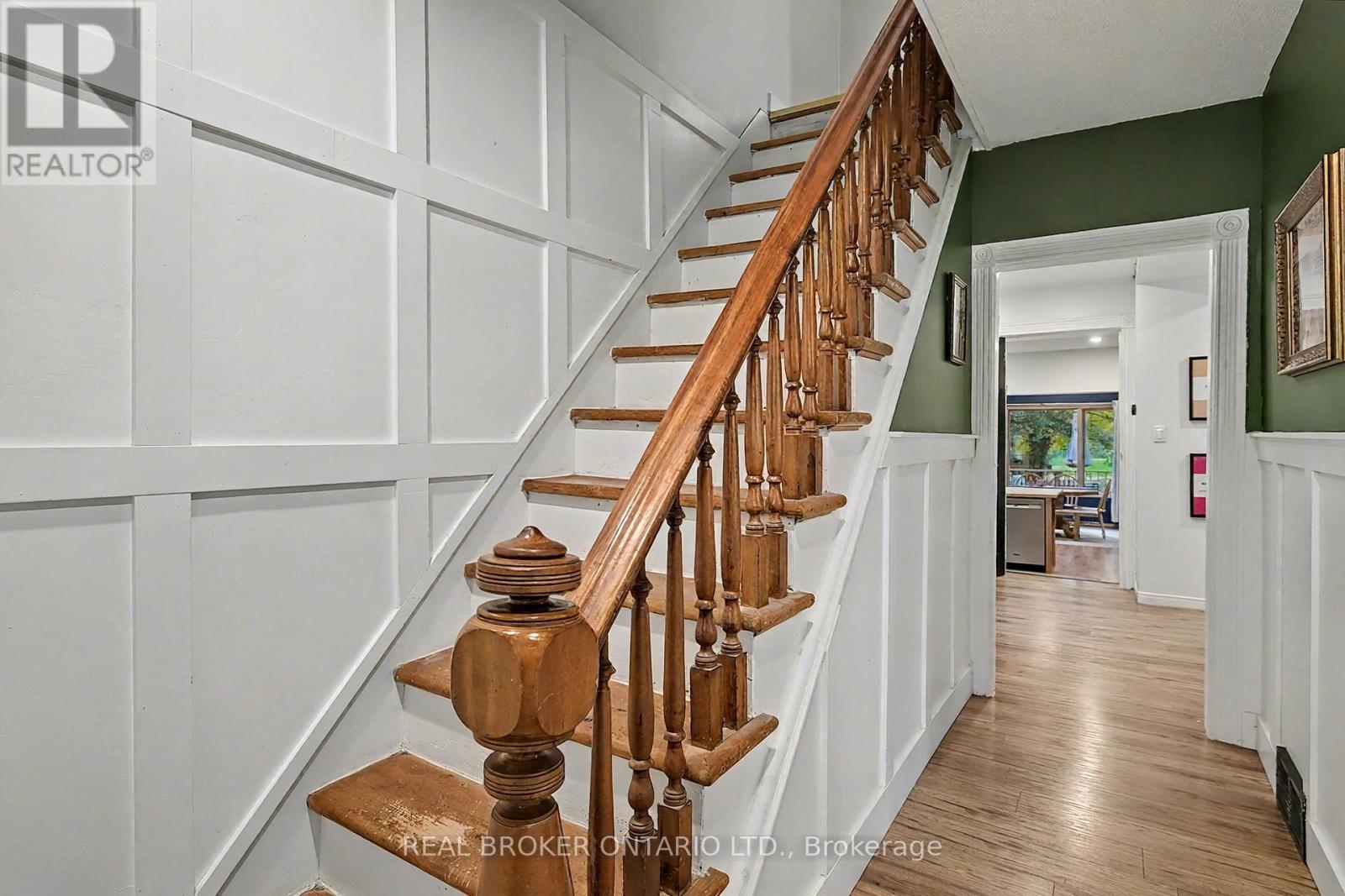 30 Wood Street, Mapleton, ON - Indoor Photo Showing Other Room